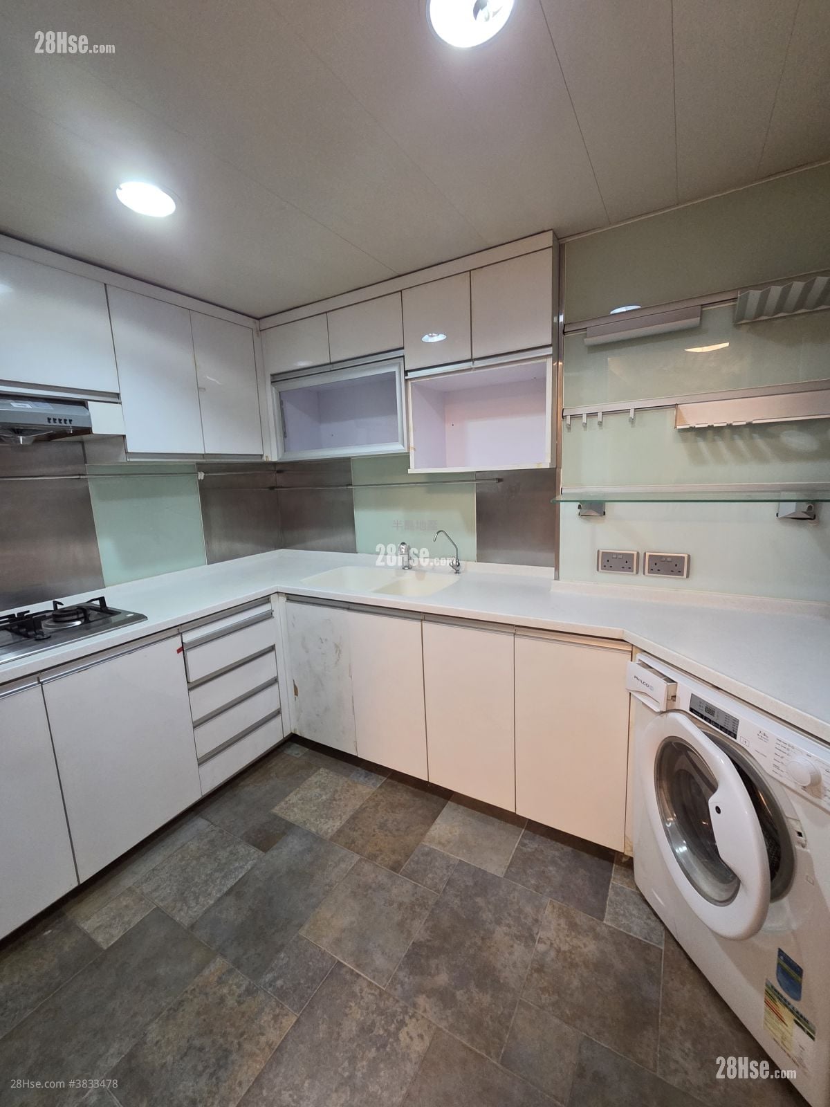 Whampoa Garden Rental 4 Bedrooms , 2 Bathrooms 681 ft²
