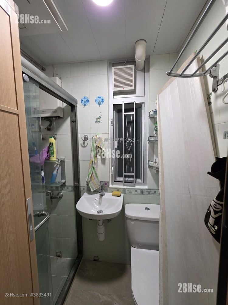 Sai Kung Town Centre Rental 2 Bedrooms , 1 Bathroom 360 ft²