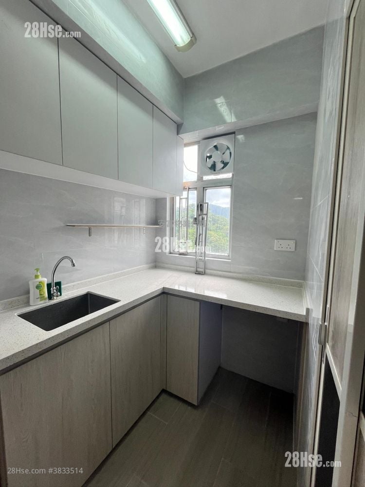 Kam Fu Building Rental 2 Bedrooms , 1 Bathroom 366 ft²