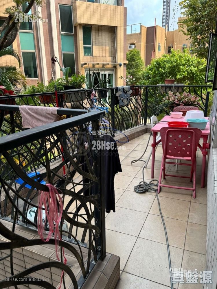 Fiori Sell 3 Bedrooms , 2 Bathrooms 727 ft²