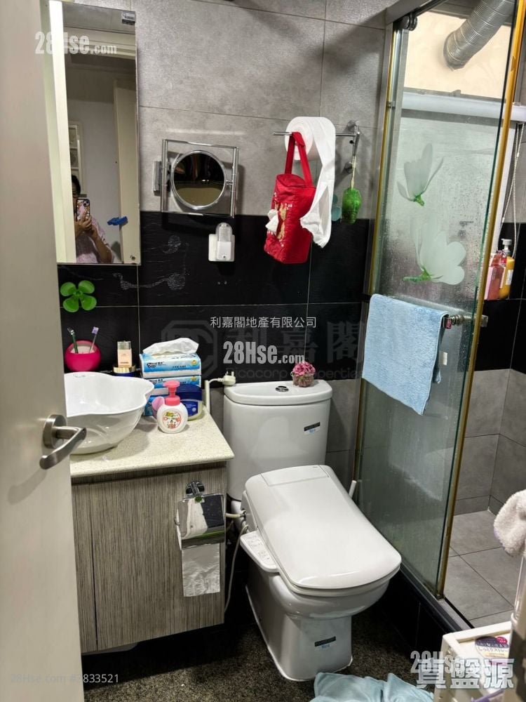 Fiori Sell 3 Bedrooms , 2 Bathrooms 727 ft²