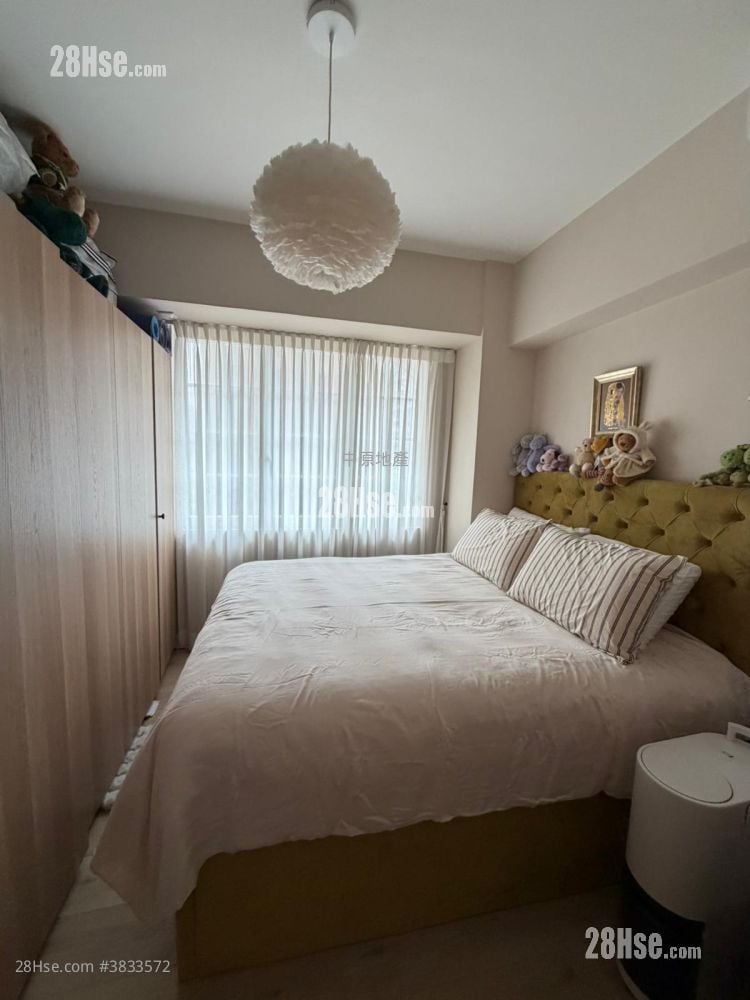 Dragon Court Sell 3 Bedrooms , 2 Bathrooms 857 ft²