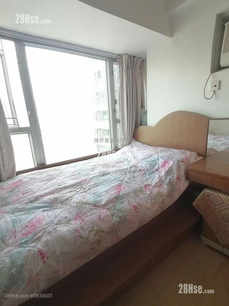 Grand Waterfront Sell 2 Bedrooms , 1 Bathroom 361 ft²