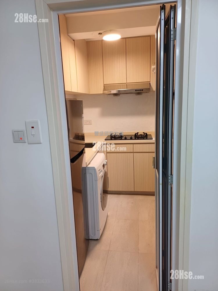 Rialto Building Sell 2 Bedrooms , 1 Bathroom 420 ft²