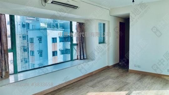La Fontaine Sell 3 Bedrooms 652 ft²
