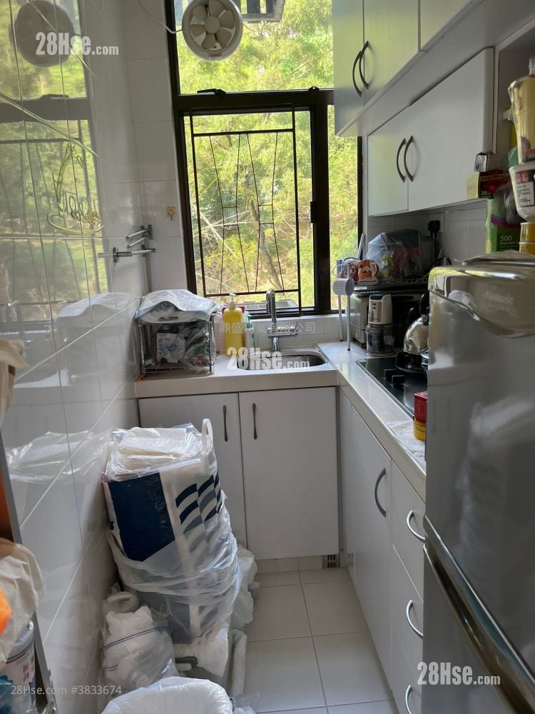 Dragon Centre Sell 3 Bedrooms , 1 Bathroom 618 ft²