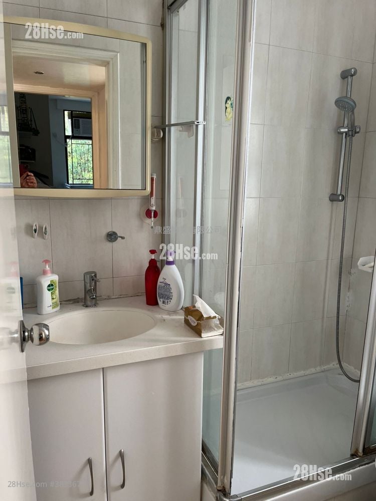 Dragon Centre Sell 3 Bedrooms , 1 Bathroom 618 ft²