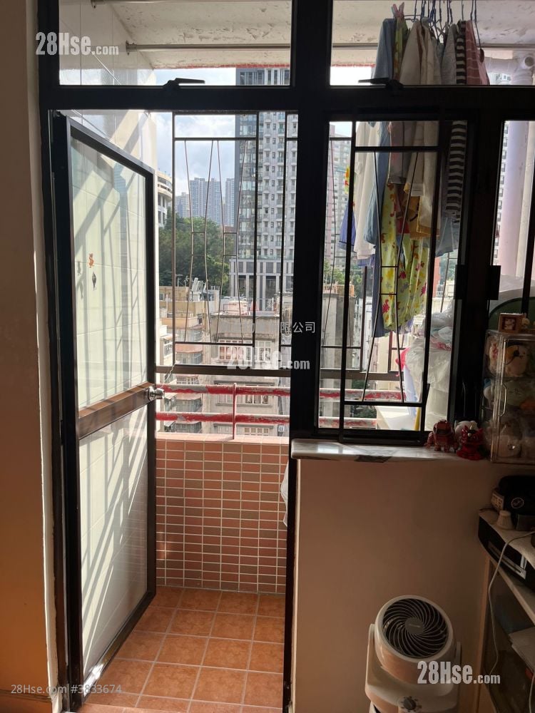Dragon Centre Sell 3 Bedrooms , 1 Bathroom 618 ft²