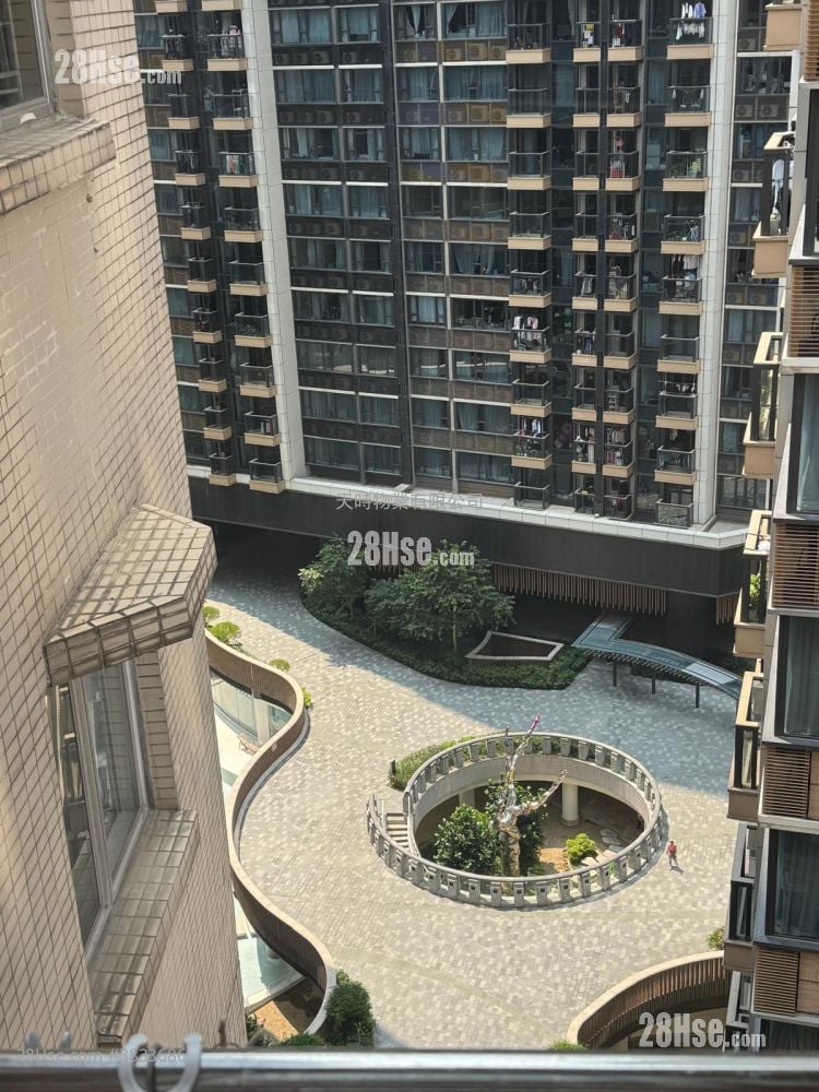 Full Wealth Gardens Sell 3 Bedrooms , 1 Bathroom 485 ft²