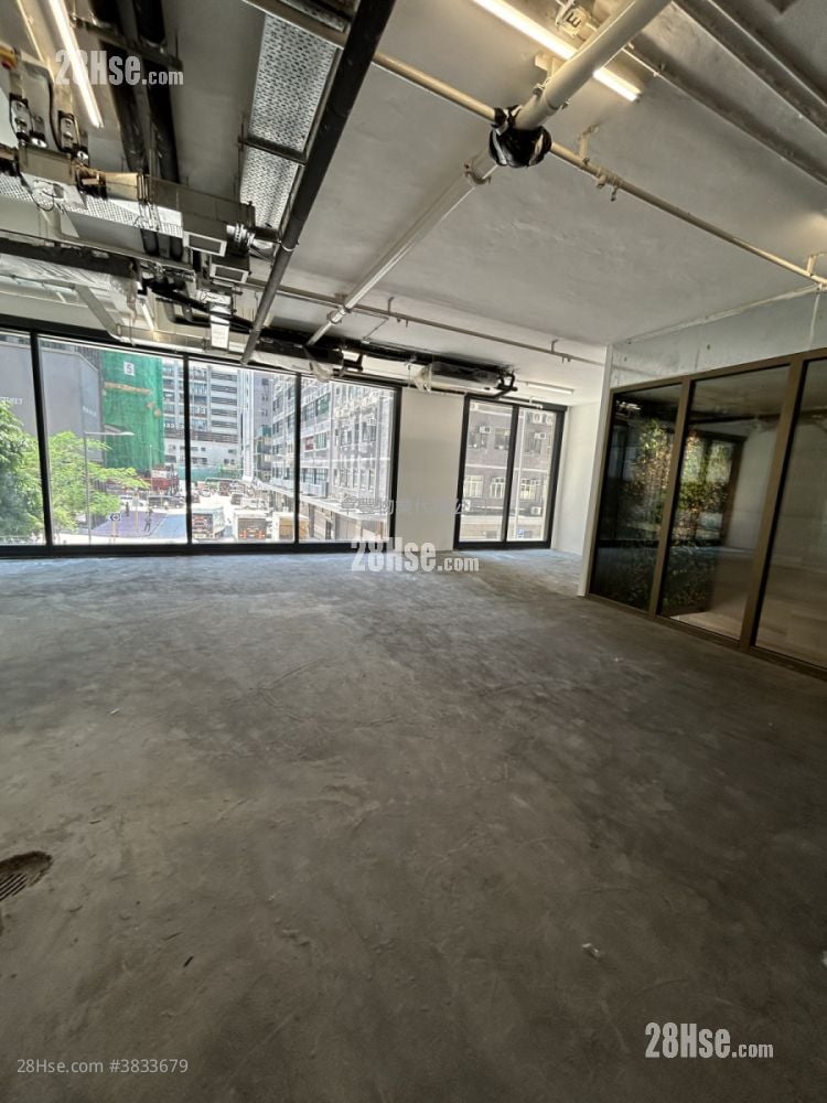 One Two One Rental 2 Toilets 1,018 ft²