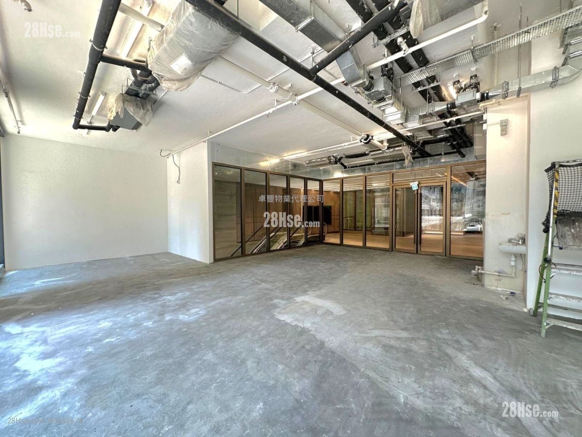 One Two One Rental 2 Toilets 1,018 ft²