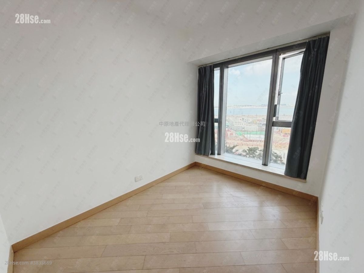 Century Link Sell 3 Bedrooms , 2 Bathrooms 639 ft²