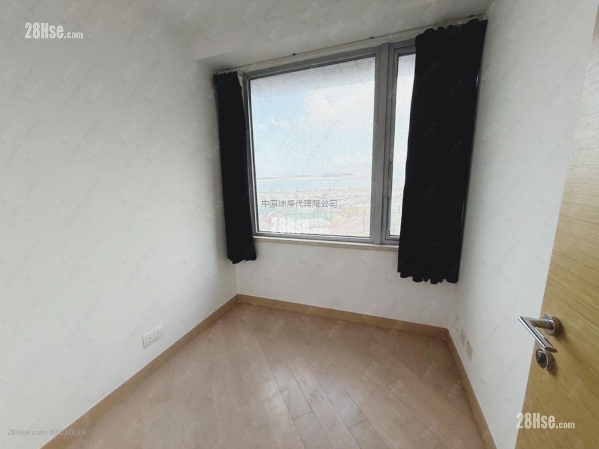 Century Link Sell 3 Bedrooms , 2 Bathrooms 639 ft²