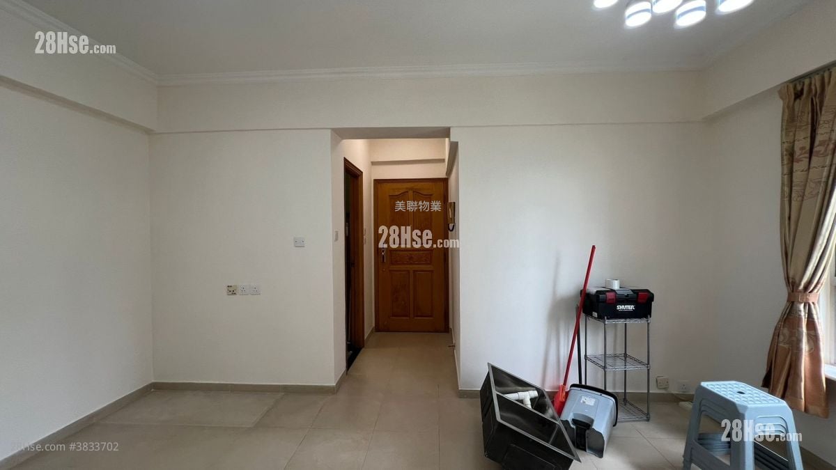 Tsing Yi Garden Rental 3 Bedrooms , 1 Bathroom 547 ft²