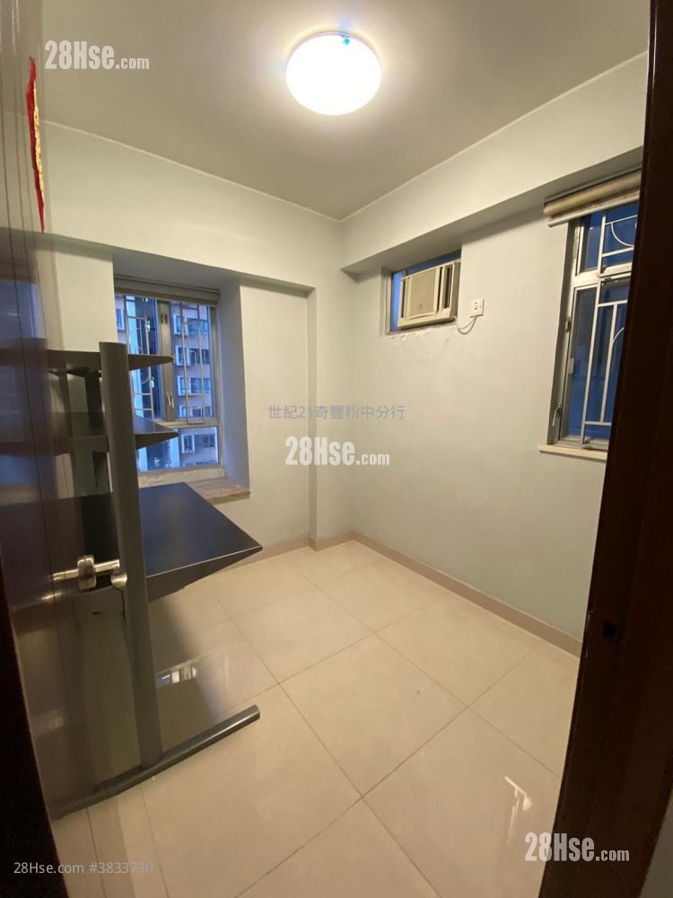 Fanling Centre Rental 2 Bedrooms , 1 Bathroom 366 ft²