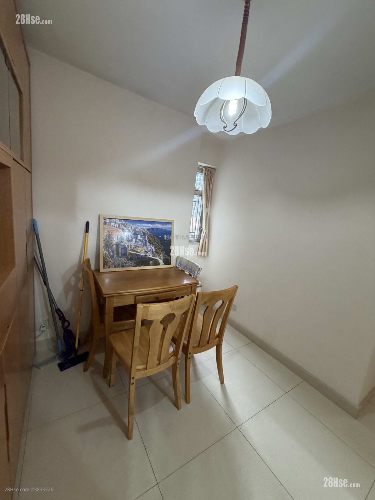 On Ning Garden Sell 3 Bedrooms 583 ft²