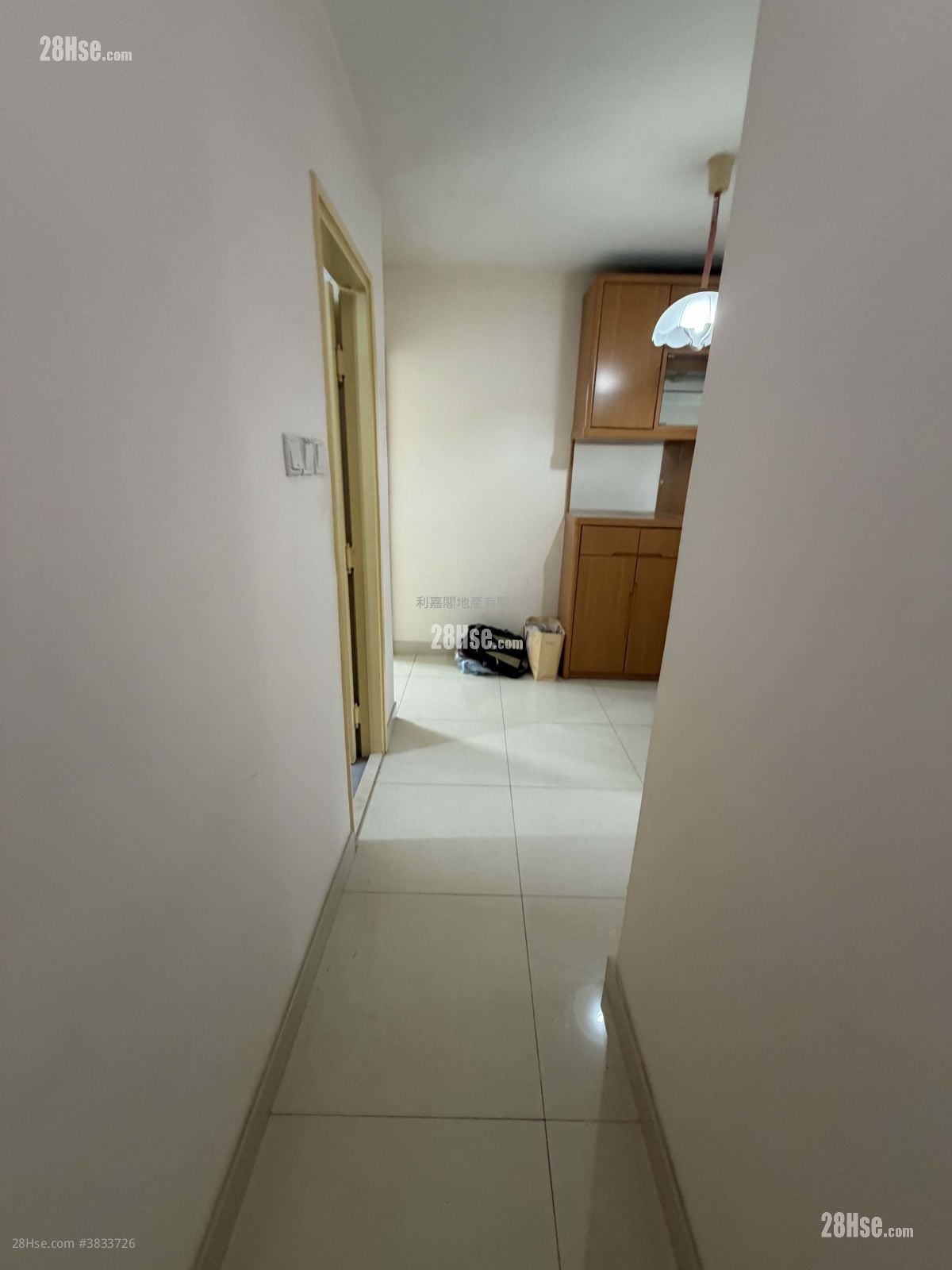 On Ning Garden Sell 3 Bedrooms 583 ft²