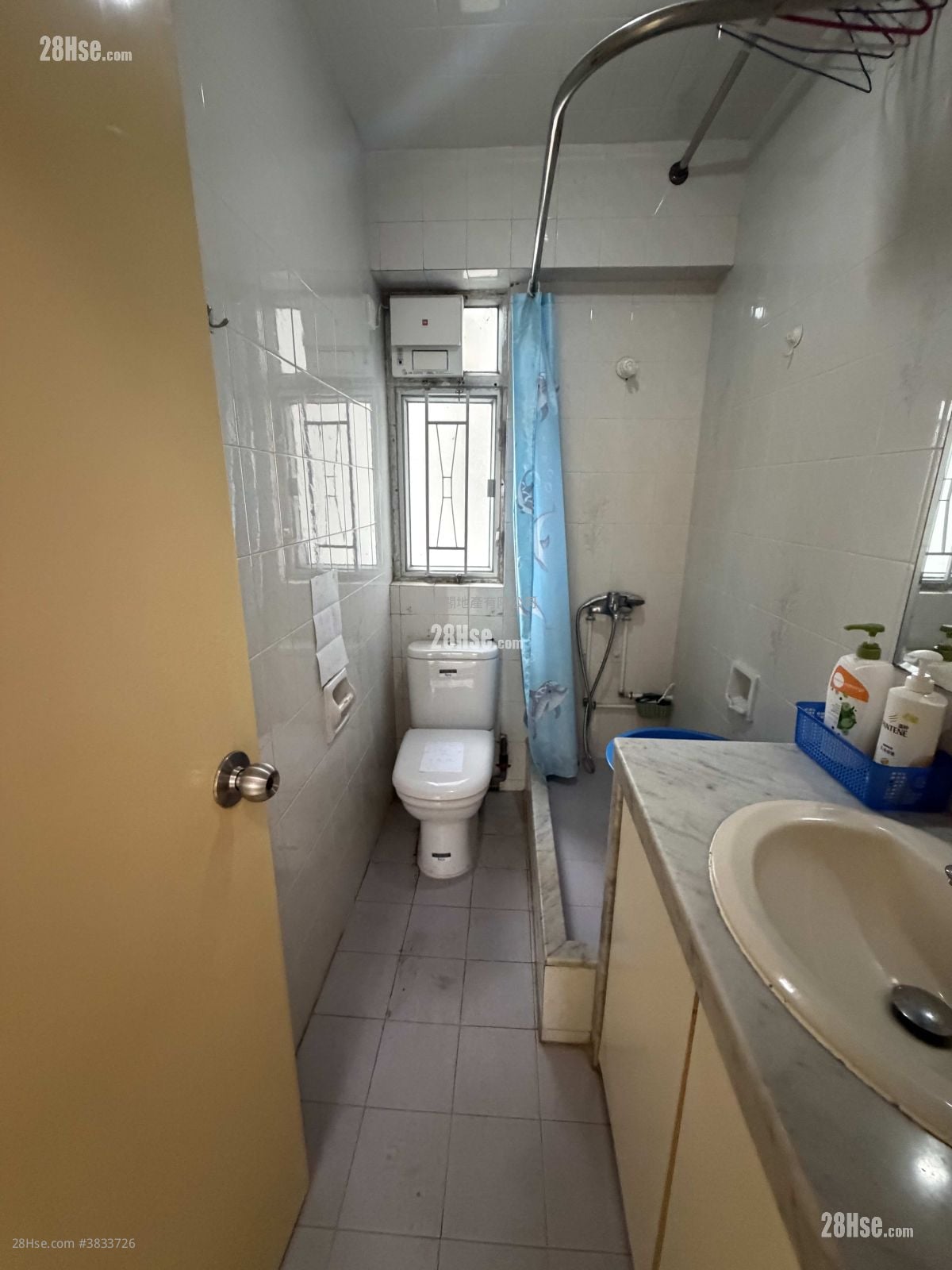 On Ning Garden Sell 3 Bedrooms 583 ft²