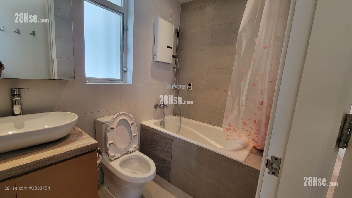 The Orchards Sell 3 Bedrooms , 2 Bathrooms 752 ft²