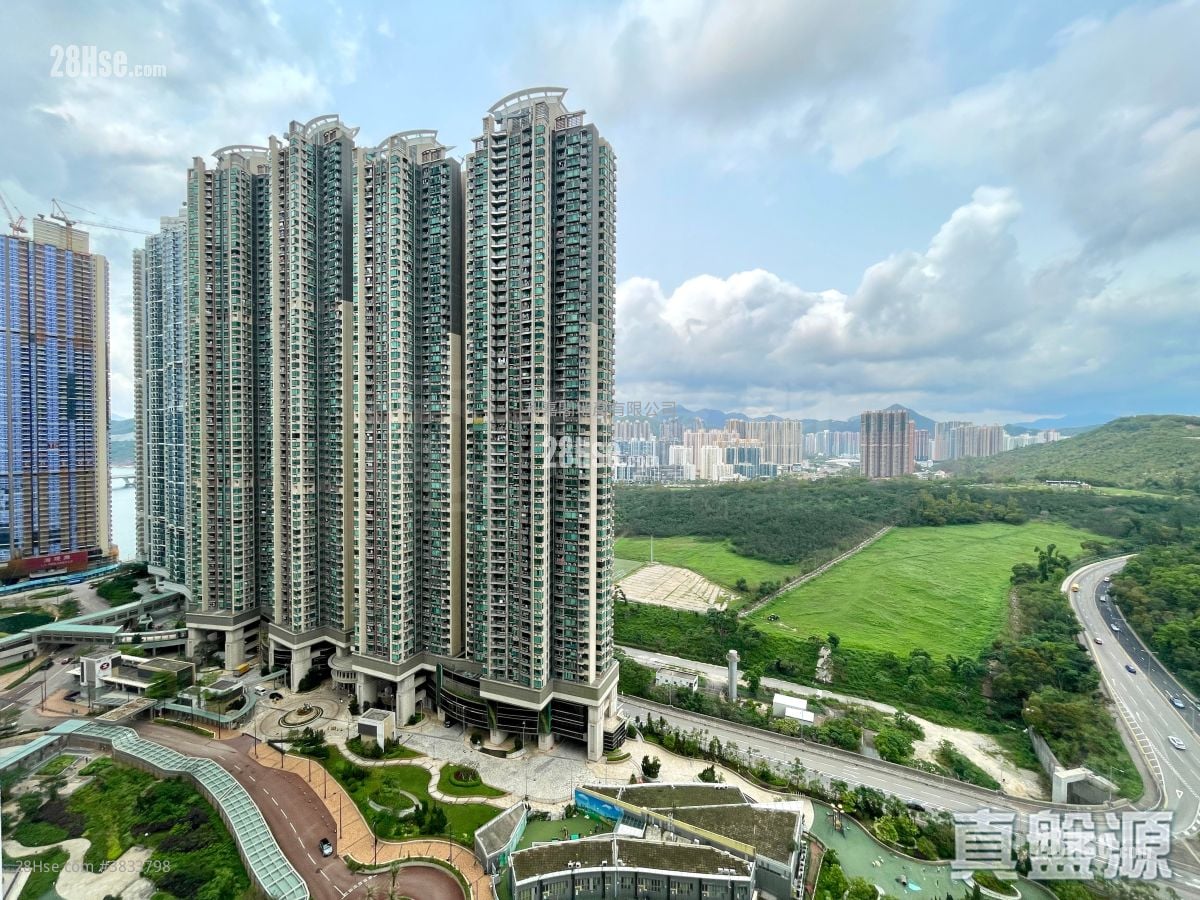 The Capitol Sell 3 Bedrooms , 2 Bathrooms 713 ft²