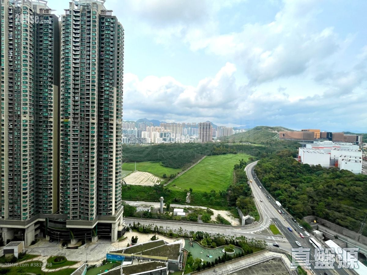 The Capitol Sell 3 Bedrooms , 2 Bathrooms 713 ft²