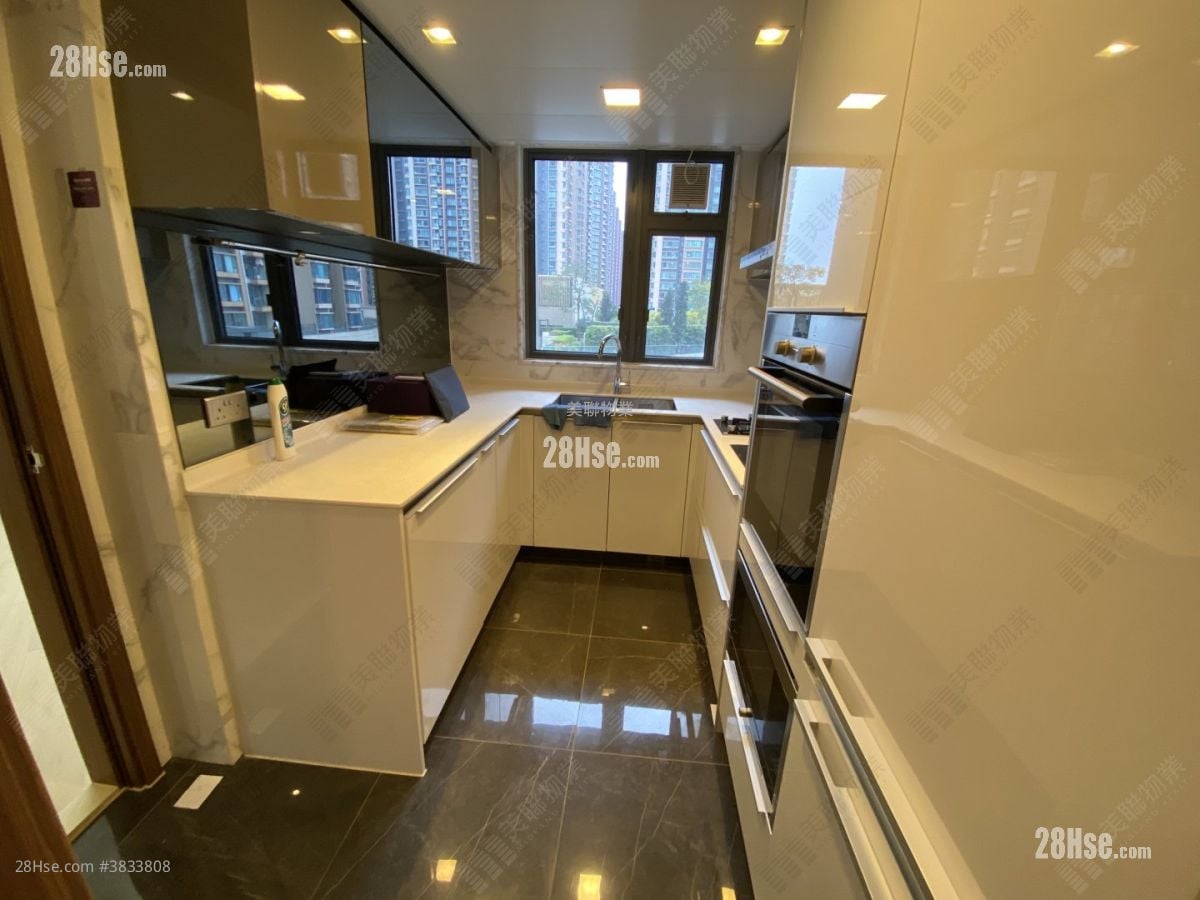 Grand Yoho Sell 3 Bedrooms , 1 Bathroom 786 ft²