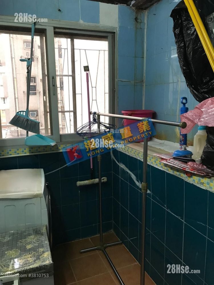 Sun Ming Court Sell 245 ft²