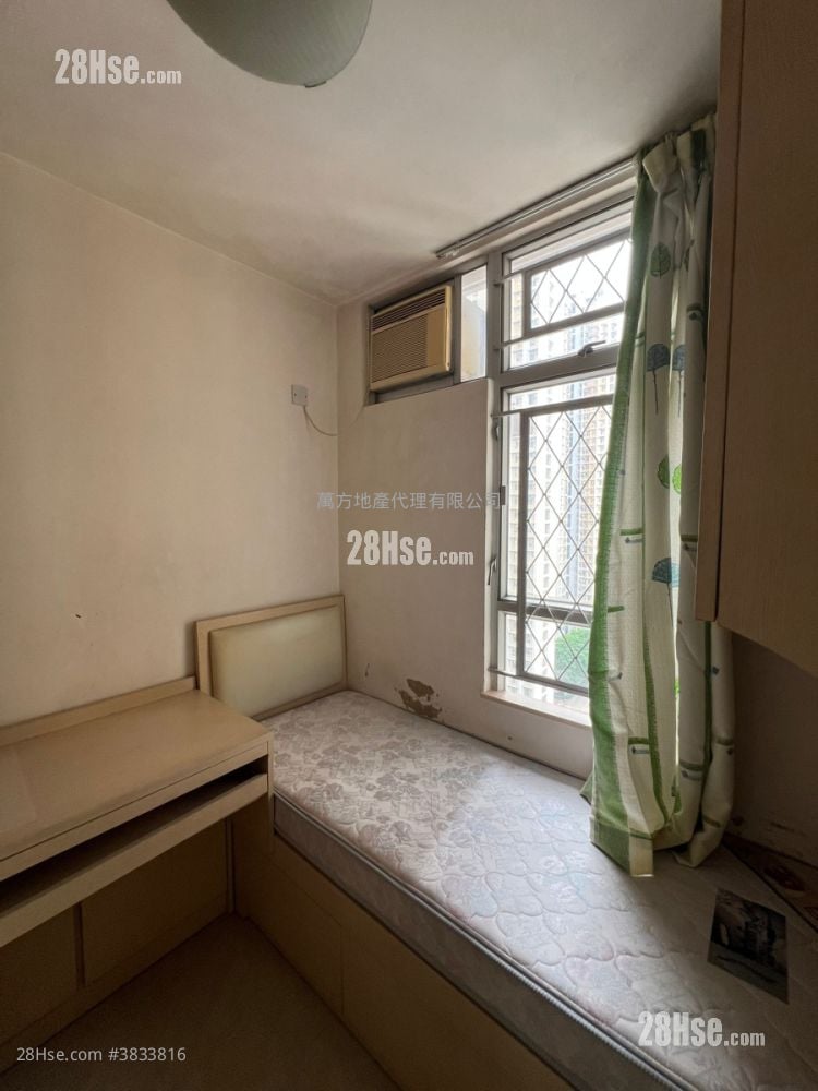 Yu Chui Court Sell 3 Bedrooms , 2 Bathrooms 663 ft²