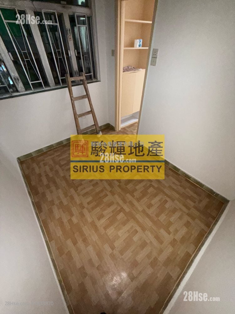 長輝大廈 租盤 1 房 , 1 浴室 210 平方呎