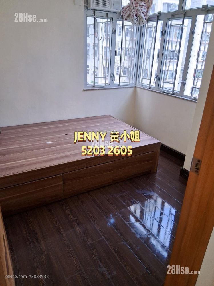 Yau Lee Building Sell 2 Bedrooms , 1 Bathroom 323 ft²