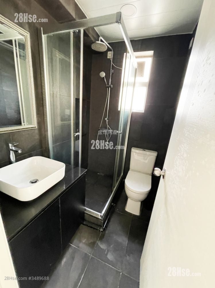 Champion Court Rental 2 Bedrooms , 2 Bathrooms 970 ft²
