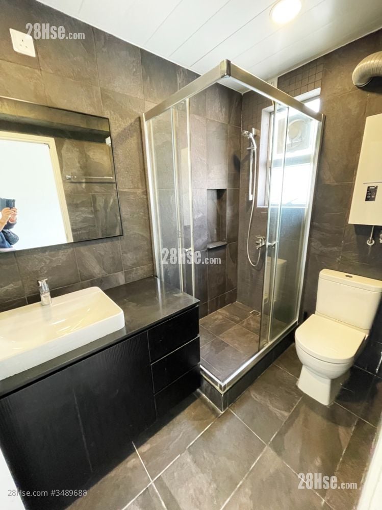 Champion Court Rental 2 Bedrooms , 2 Bathrooms 970 ft²