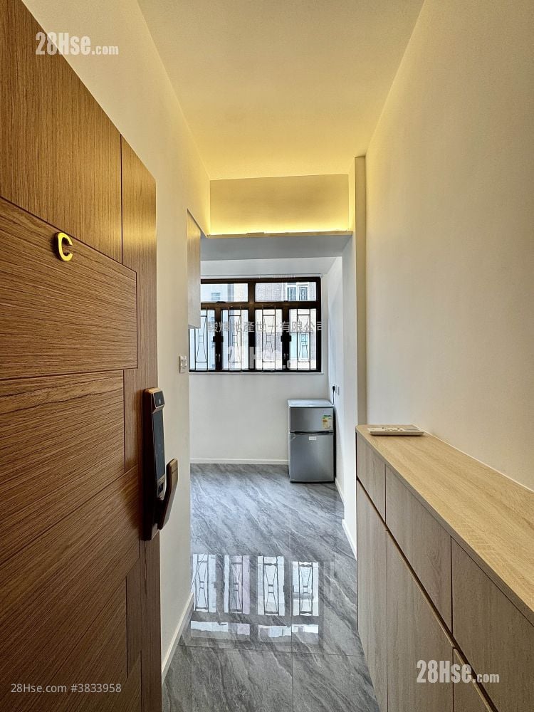 Yu Hing Building Rental Studio , 1 Bathroom 140 ft²