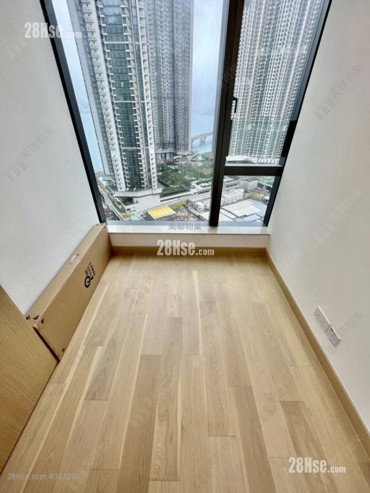 Montara Sell 2 Bedrooms 561 ft²