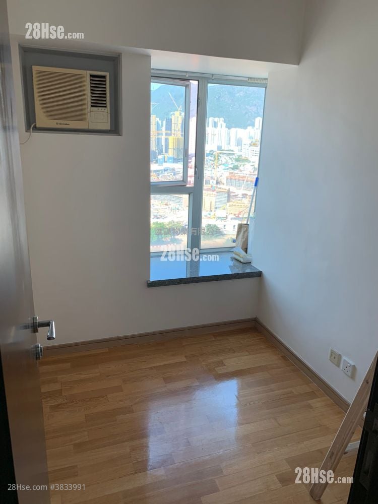 Grand Waterfront Sell 2 Bedrooms , 1 Bathroom 360 ft²