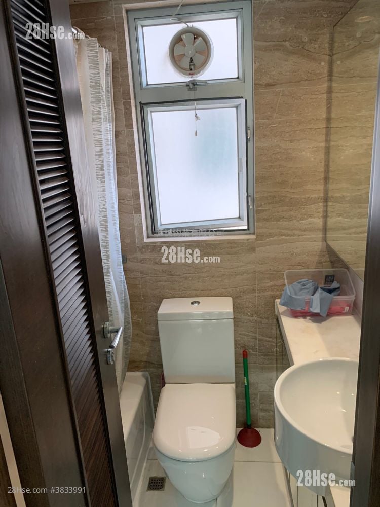 Grand Waterfront Sell 2 Bedrooms , 1 Bathroom 360 ft²