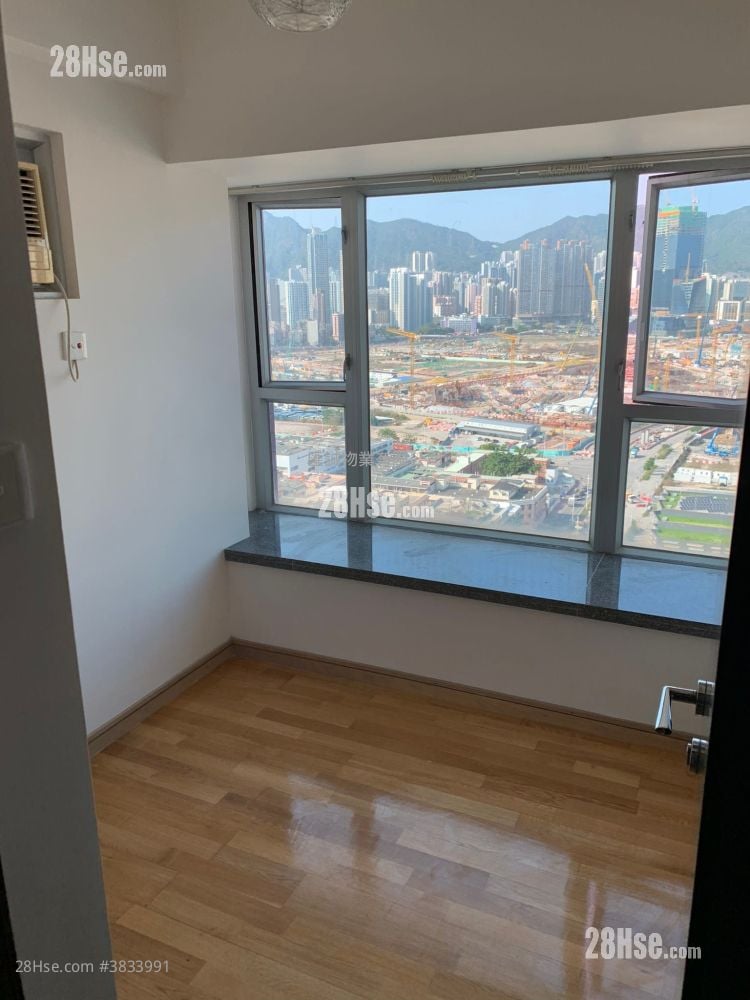Grand Waterfront Sell 2 Bedrooms , 1 Bathroom 360 ft²