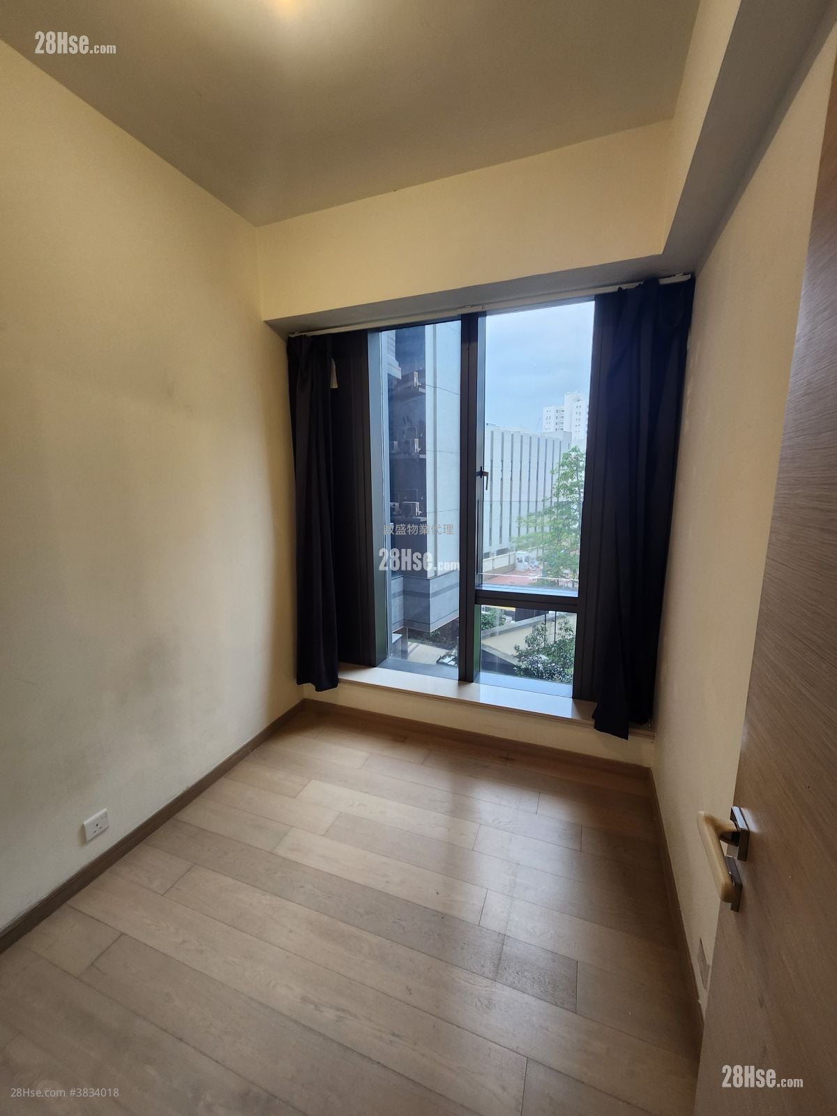 Mantin Heights Sell 2 Bedrooms , 1 Bathroom 595 ft²