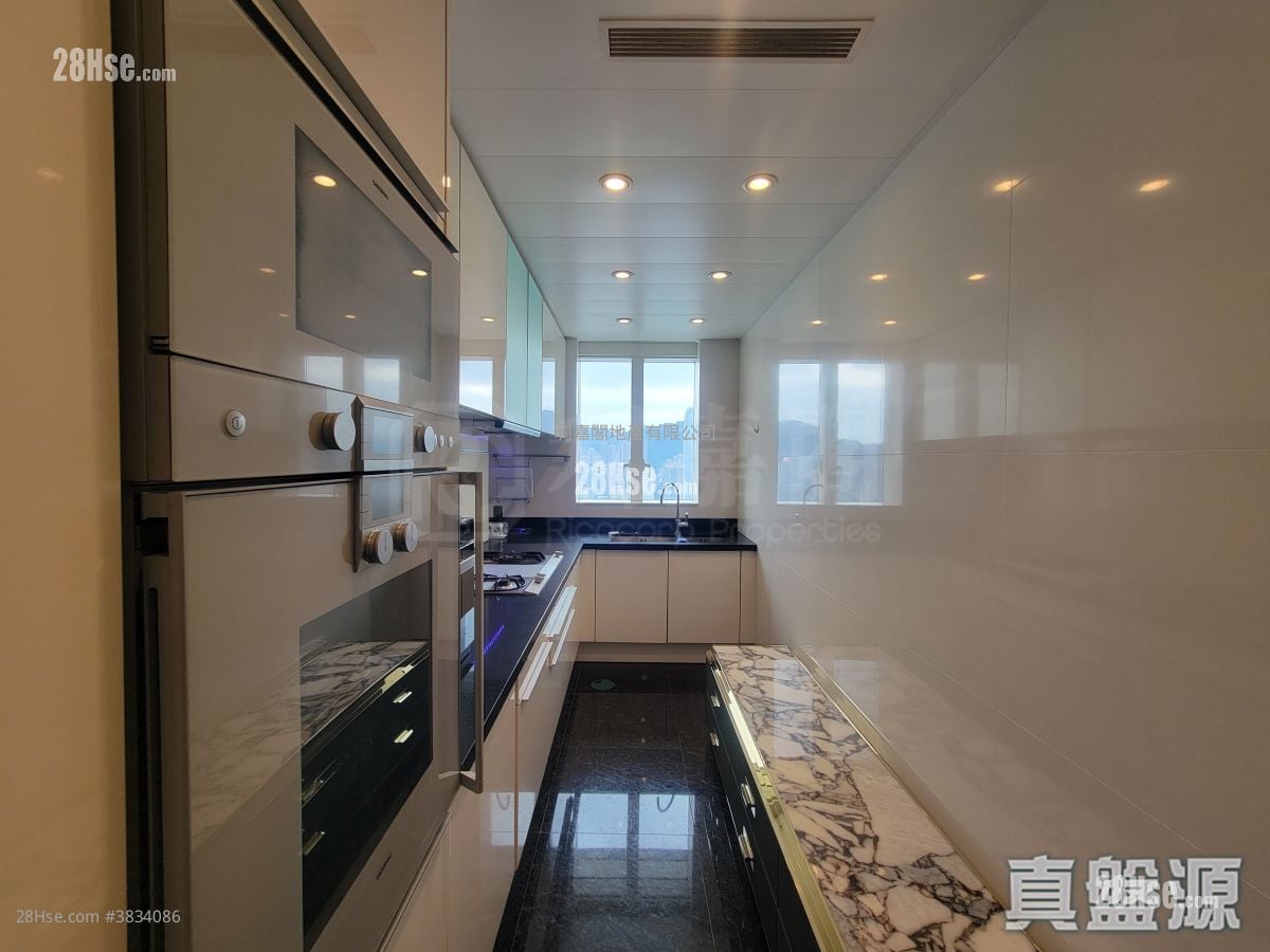 The Masterpiece Rental 3 Bedrooms , 2 Bathrooms 1,474 ft²