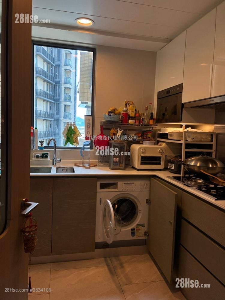 Alto Residences Sell 2 Bedrooms , 2 Bathrooms 622 ft²
