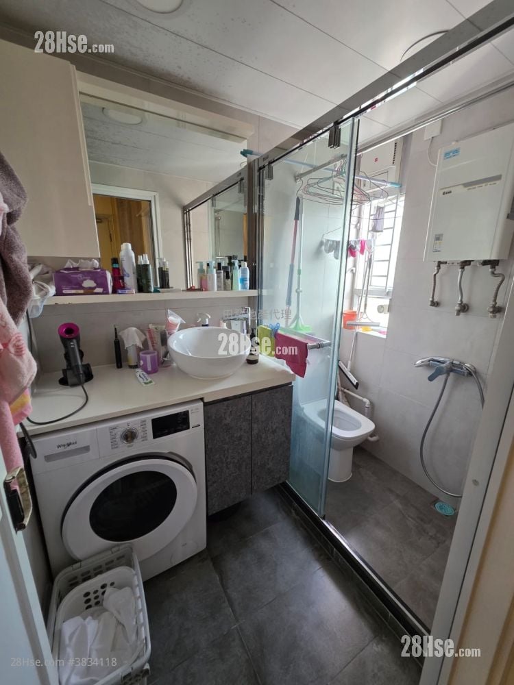 Lai Tsui Court Sell 2 Bedrooms , 1 Bathroom 386 ft²