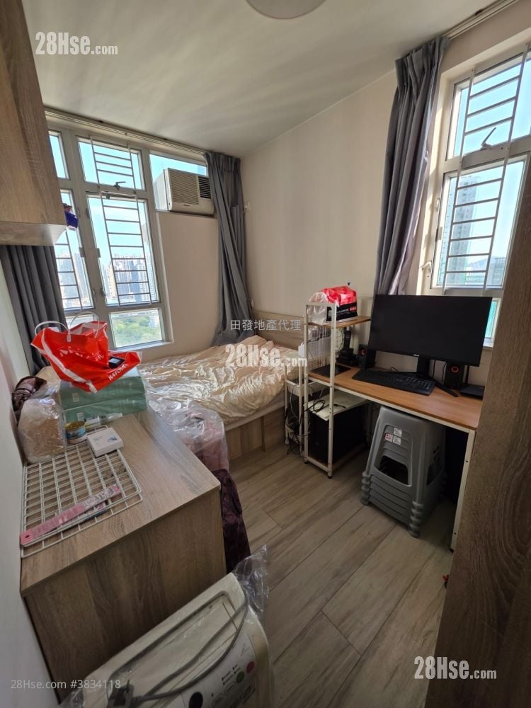 Lai Tsui Court Sell 2 Bedrooms , 1 Bathroom 386 ft²