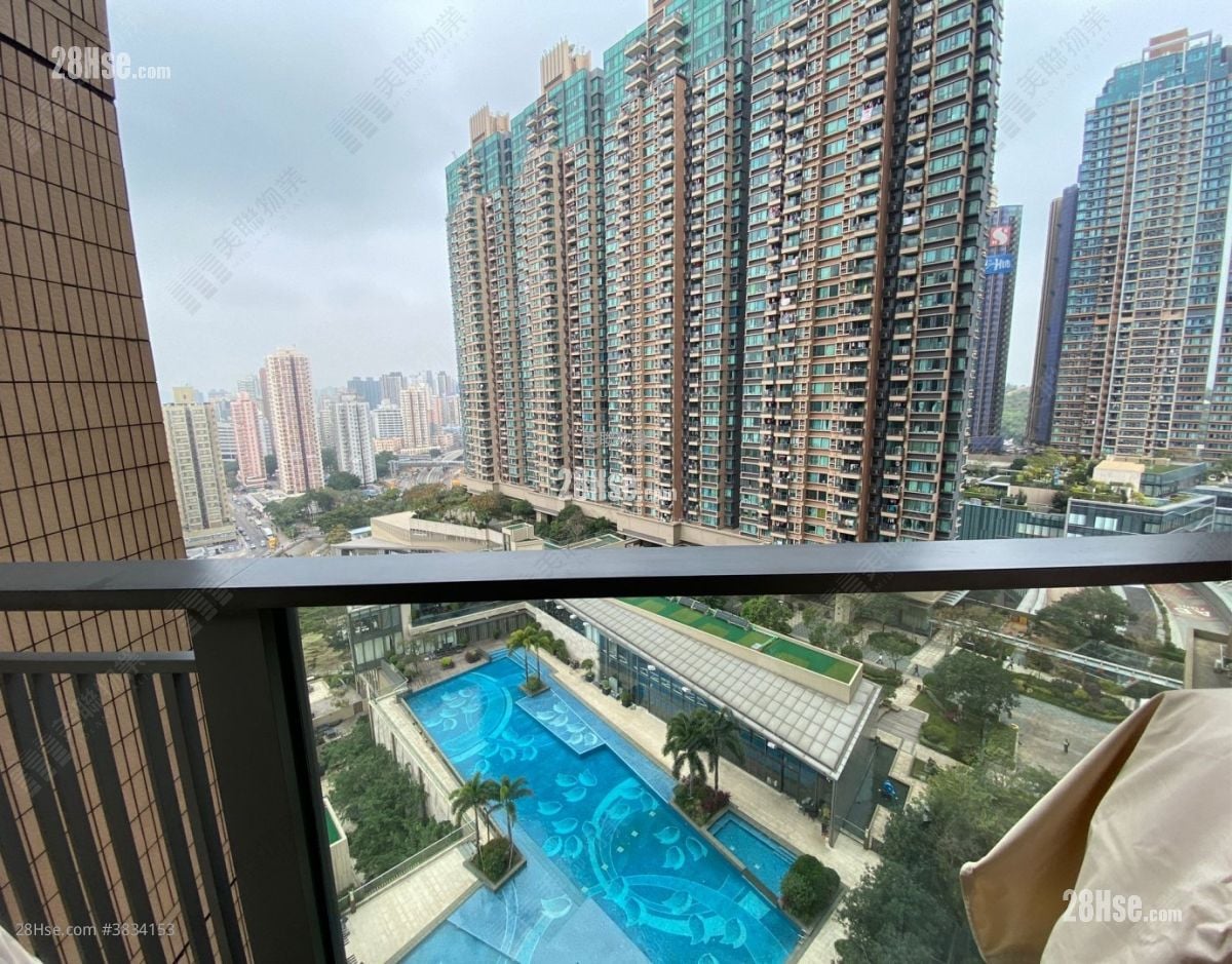 Yoho Midtown Sell 3 Bedrooms , 2 Bathrooms 693 ft²