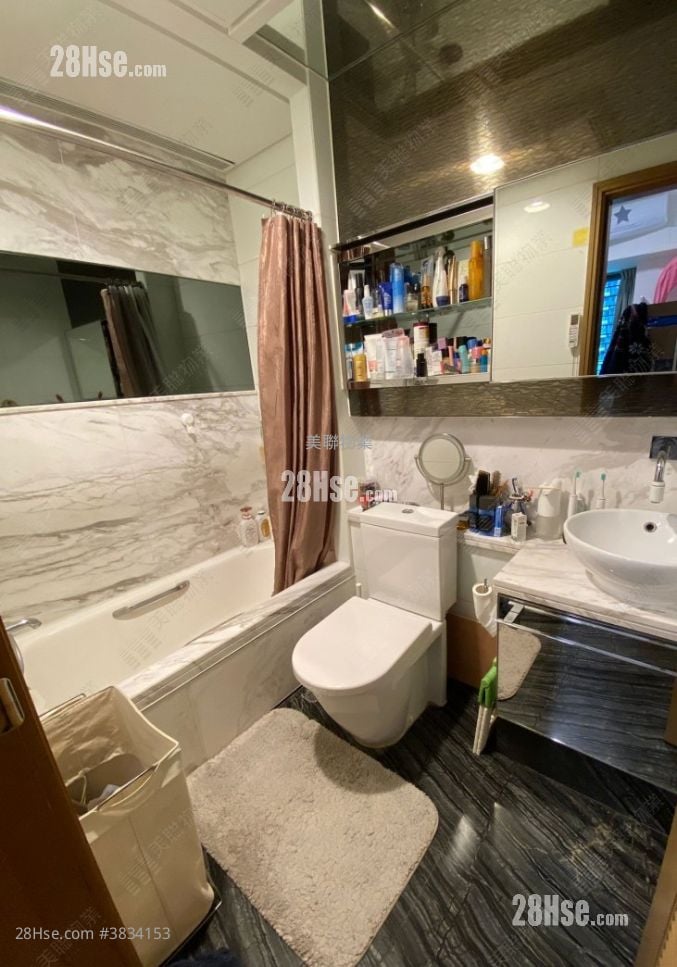 Yoho Midtown Sell 3 Bedrooms , 2 Bathrooms 693 ft²