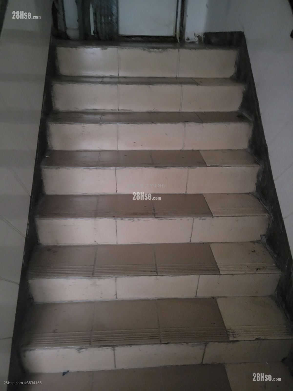 Apartment Sell 3 Bedrooms , 3 Bathrooms 635 ft²