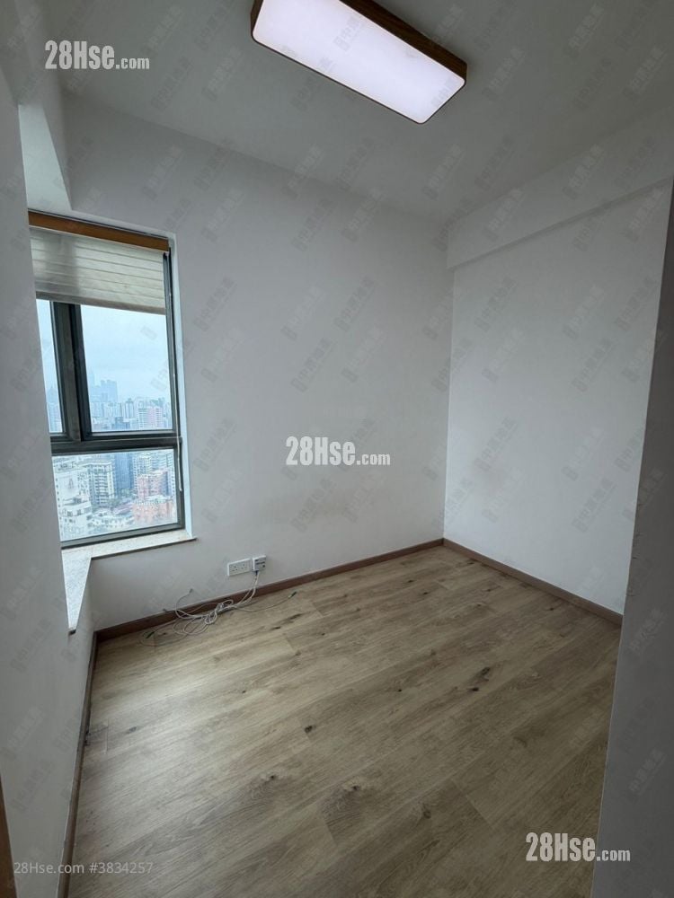 The Bloomsville Sell 3 Bedrooms , 2 Bathrooms 704 ft²