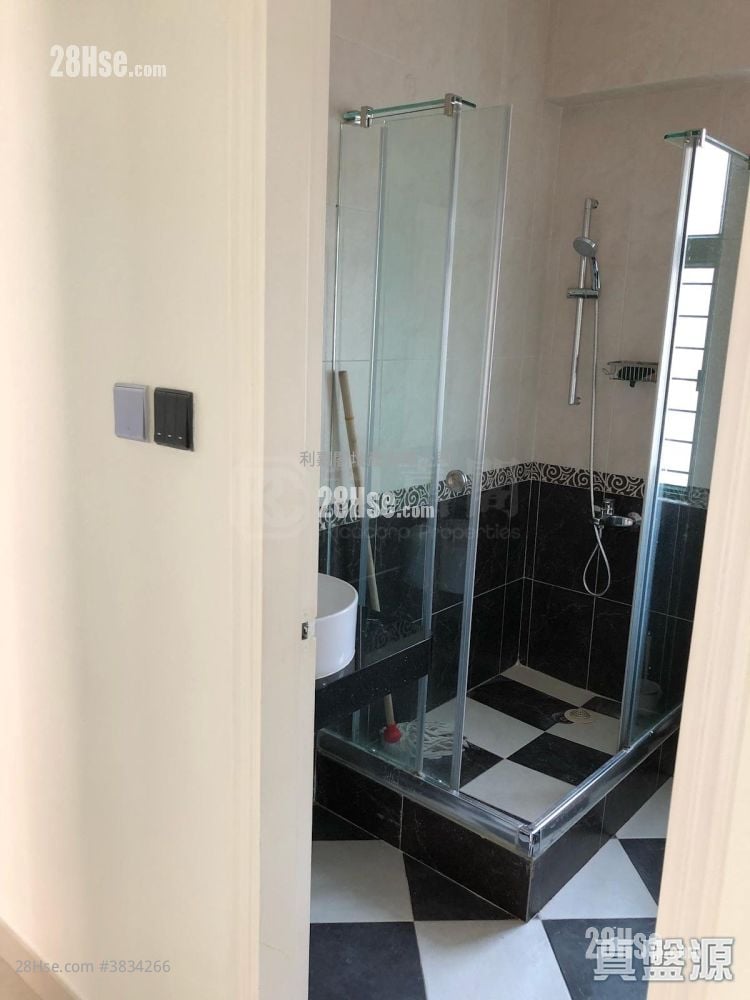 Peaksville Sell 3 Bedrooms , 2 Bathrooms 652 ft²