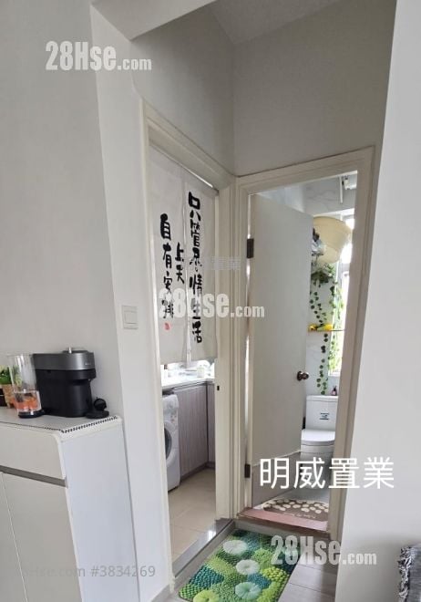 Hung Kwong Building Sell 2 Bedrooms , 1 Bathroom 412 ft²