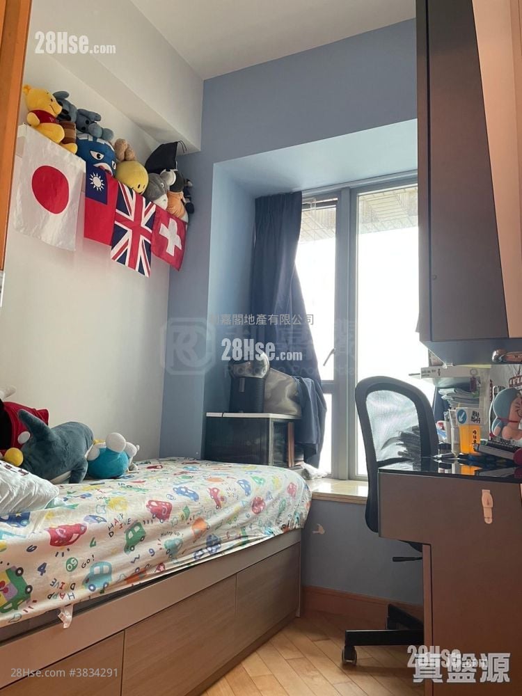 Manhattan Hill Rental 3 Bedrooms , 1 Bathroom 674 ft²