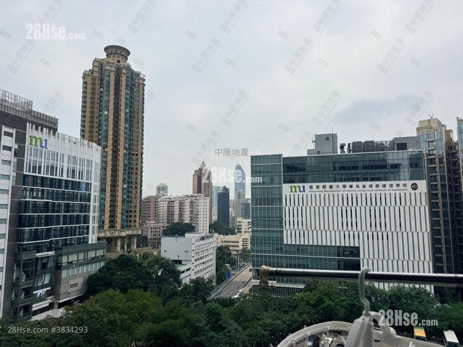 One Homantin Sell 2 Bedrooms , 1 Bathroom 509 ft²